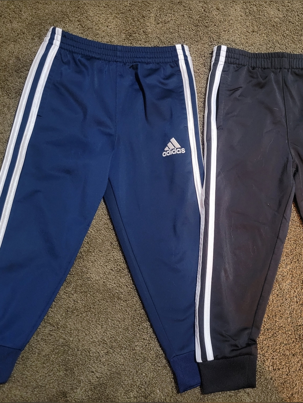 EUC Adidas Joggers 4/ 4T